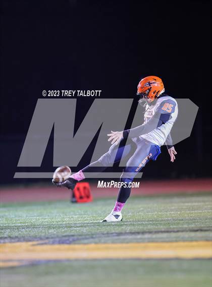 Thumbnail 3 in Le Roy vs. Attica/Alexander (NYSPHSAA Section V Class C Final) photogallery.