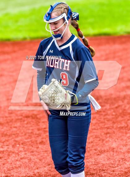 Thumbnail 1 in Topeka vs Olathe North (KSHSAA 6A Championship) photogallery.