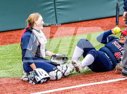 Thumbnail 3 in Topeka vs Olathe North (KSHSAA 6A Championship) photogallery.