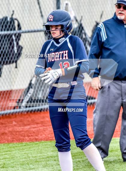 Thumbnail 2 in Topeka vs Olathe North (KSHSAA 6A Championship) photogallery.