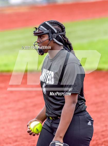 Thumbnail 1 in Topeka vs Olathe North (KSHSAA 6A Championship) photogallery.