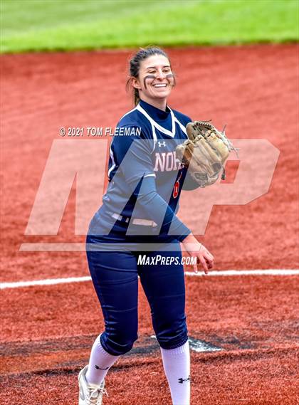 Thumbnail 3 in Topeka vs Olathe North (KSHSAA 6A Championship) photogallery.