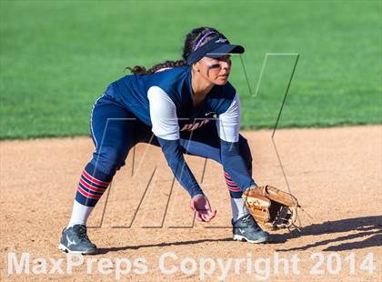 Thumbnail 2 in St. Paul vs. La Serna (CIF SS D3 Final) photogallery.