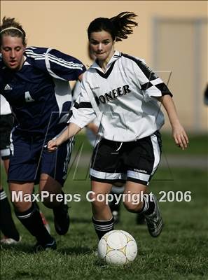 Thumbnail 2 in Pioneer vs Nevada Union (Kennedy Tournament) photogallery.