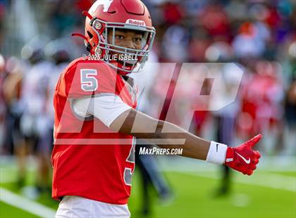 Thumbnail 3 in Lake Travis vs. North Shore (UIL 6A D1 Football Semifinals) photogallery.