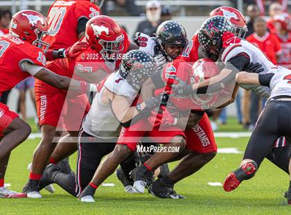 Thumbnail 2 in Lake Travis vs. North Shore (UIL 6A D1 Football Semifinals) photogallery.