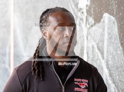 Thumbnail 3 in Lake Travis vs. North Shore (UIL 6A D1 Football Semifinals) photogallery.