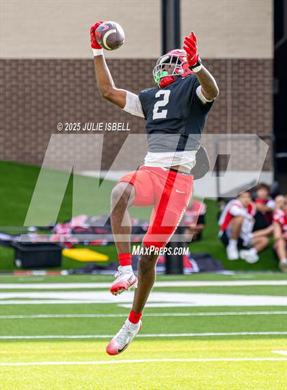 Thumbnail 1 in Lake Travis vs. North Shore (UIL 6A D1 Football Semifinals) photogallery.