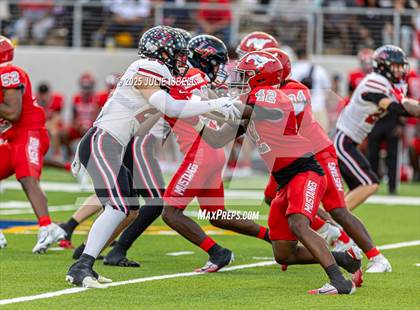 Thumbnail 2 in Lake Travis vs. North Shore (UIL 6A D1 Football Semifinals) photogallery.