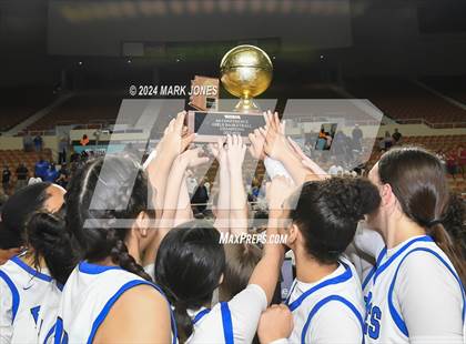 Thumbnail 1 in O'Connor vs. Perry (AIA 6A Final - Awards) photogallery.