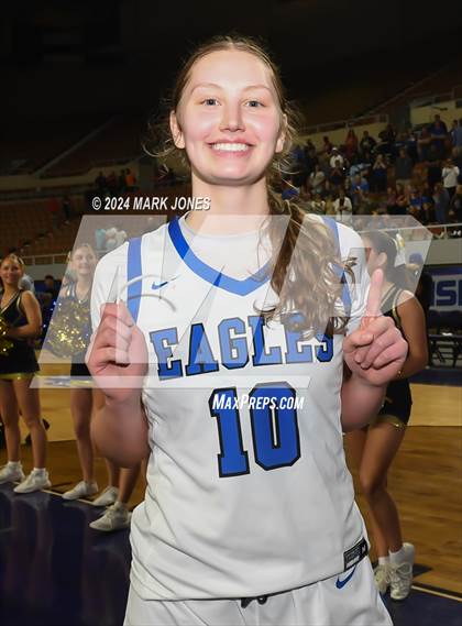 Thumbnail 1 in O'Connor vs. Perry (AIA 6A Final - Awards) photogallery.