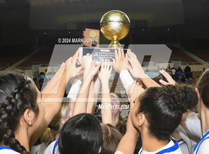 Thumbnail 3 in O'Connor vs. Perry (AIA 6A Final - Awards) photogallery.