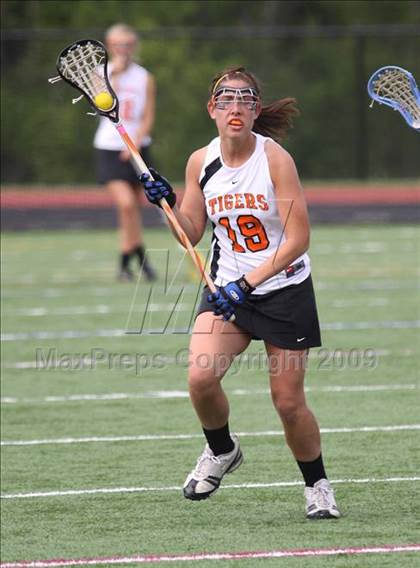 Thumbnail 3 in Amherst Central vs East Aurora (Section 5 Class C Final) photogallery.