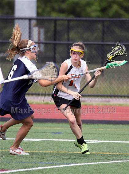 Thumbnail 3 in Amherst Central vs East Aurora (Section 5 Class C Final) photogallery.
