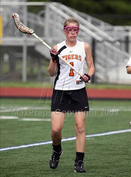 Thumbnail 2 in Amherst Central vs East Aurora (Section 5 Class C Final) photogallery.