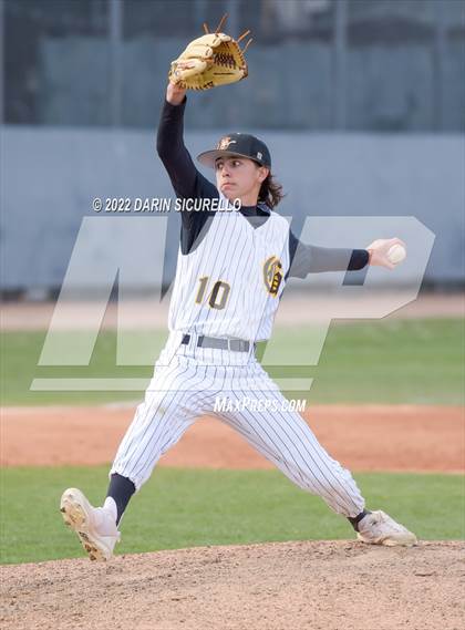 Thumbnail 3 in Gilbert vs. Desert Ridge (Bob Everett Classic) photogallery.