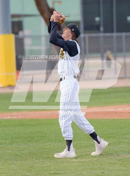 Thumbnail 2 in Gilbert vs. Desert Ridge (Bob Everett Classic) photogallery.