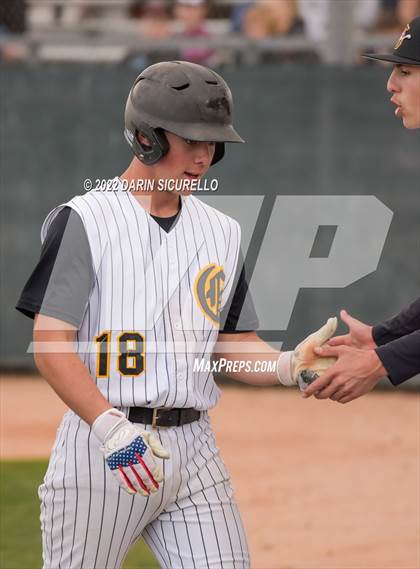 Thumbnail 1 in Gilbert vs. Desert Ridge (Bob Everett Classic) photogallery.