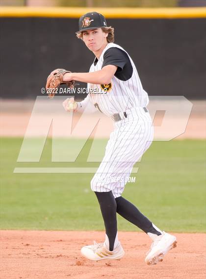 Thumbnail 1 in Gilbert vs. Desert Ridge (Bob Everett Classic) photogallery.