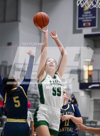 Thumbnail 3 in Zionsville vs Decatur Central (Sneakers for Santa Shootout) photogallery.
