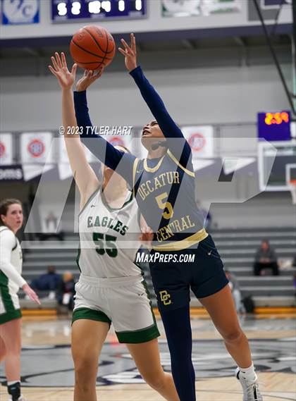 Thumbnail 3 in Zionsville vs Decatur Central (Sneakers for Santa Shootout) photogallery.