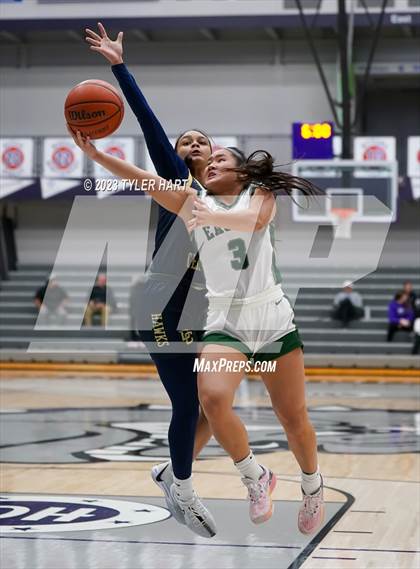 Thumbnail 2 in Zionsville vs Decatur Central (Sneakers for Santa Shootout) photogallery.