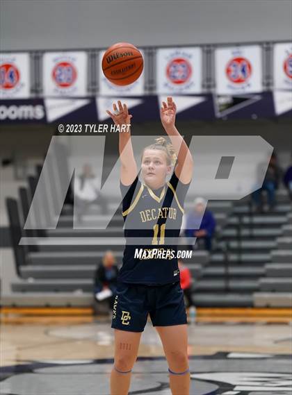 Thumbnail 3 in Zionsville vs Decatur Central (Sneakers for Santa Shootout) photogallery.