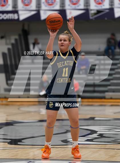 Thumbnail 2 in Zionsville vs Decatur Central (Sneakers for Santa Shootout) photogallery.
