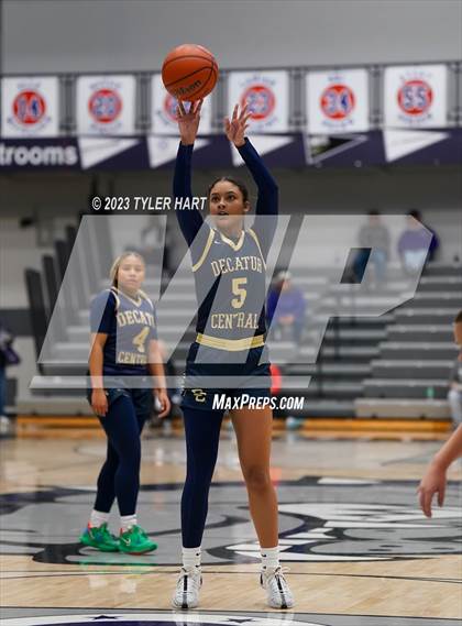 Thumbnail 2 in Zionsville vs Decatur Central (Sneakers for Santa Shootout) photogallery.