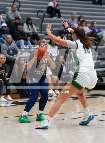 Thumbnail 1 in Zionsville vs Decatur Central (Sneakers for Santa Shootout) photogallery.