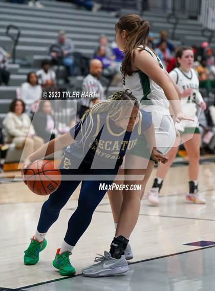 Thumbnail 3 in Zionsville vs Decatur Central (Sneakers for Santa Shootout) photogallery.