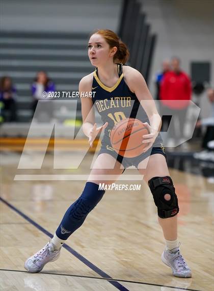 Thumbnail 1 in Zionsville vs Decatur Central (Sneakers for Santa Shootout) photogallery.