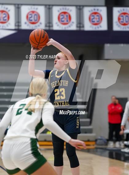 Thumbnail 2 in Zionsville vs Decatur Central (Sneakers for Santa Shootout) photogallery.