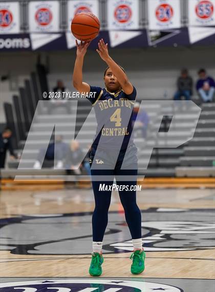 Thumbnail 2 in Zionsville vs Decatur Central (Sneakers for Santa Shootout) photogallery.