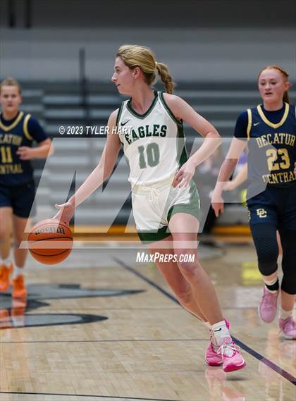 Thumbnail 1 in Zionsville vs Decatur Central (Sneakers for Santa Shootout) photogallery.