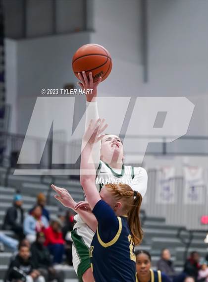 Thumbnail 3 in Zionsville vs Decatur Central (Sneakers for Santa Shootout) photogallery.