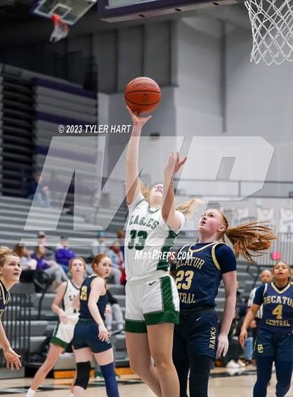 Thumbnail 2 in Zionsville vs Decatur Central (Sneakers for Santa Shootout) photogallery.