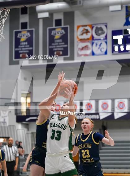 Thumbnail 3 in Zionsville vs Decatur Central (Sneakers for Santa Shootout) photogallery.