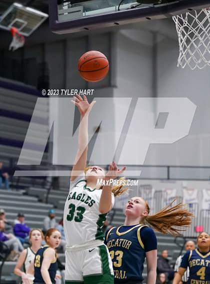 Thumbnail 3 in Zionsville vs Decatur Central (Sneakers for Santa Shootout) photogallery.