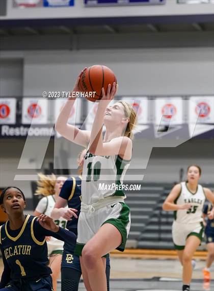 Thumbnail 3 in Zionsville vs Decatur Central (Sneakers for Santa Shootout) photogallery.