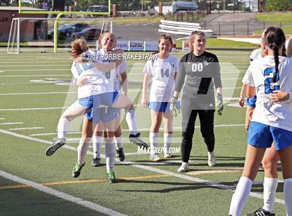 Thumbnail 3 in Spring Hill vs. Midlothian Heritage (UIL 4A Region II Semi-Final) photogallery.