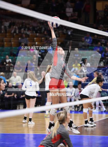 Thumbnail 2 in Lamar vs. Eaton (CHSAA 3A Playoff) photogallery.