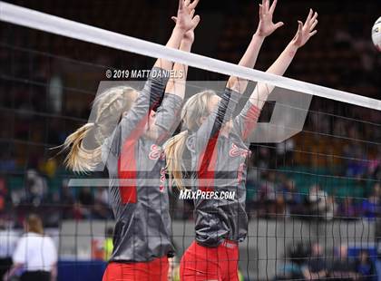 Thumbnail 1 in Lamar vs. Eaton (CHSAA 3A Playoff) photogallery.