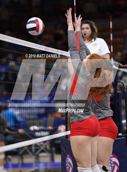Thumbnail 1 in Lamar vs. Eaton (CHSAA 3A Playoff) photogallery.