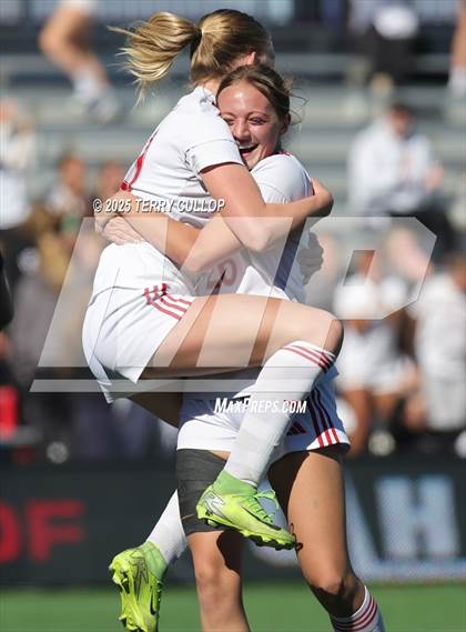 Thumbnail 3 in Spanish Fork vs. Olympus (UHSAA 5A Semi Final) photogallery.