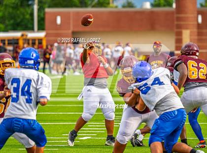 Thumbnail 3 in Beaumont United vs. Channelview (Scrimmage) photogallery.