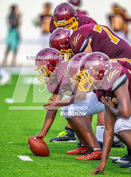 Thumbnail 3 in Beaumont United vs. Channelview (Scrimmage) photogallery.