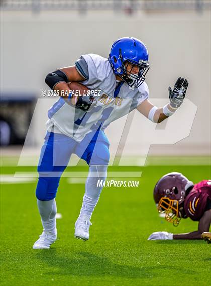 Thumbnail 2 in Beaumont United vs. Channelview (Scrimmage) photogallery.