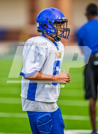 Thumbnail 3 in Beaumont United vs. Channelview (Scrimmage) photogallery.
