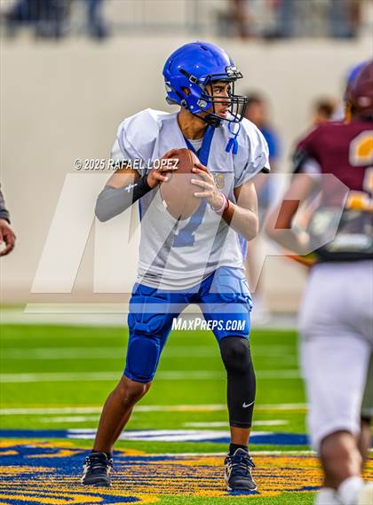 Thumbnail 3 in Beaumont United vs. Channelview (Scrimmage) photogallery.